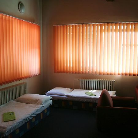 Penzion Olympia** Banska Bystrica Bagian luar foto