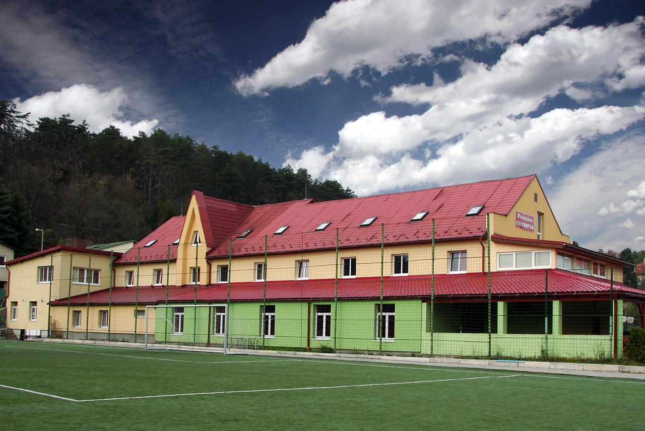 Penzion Olympia** Banska Bystrica Bagian luar foto