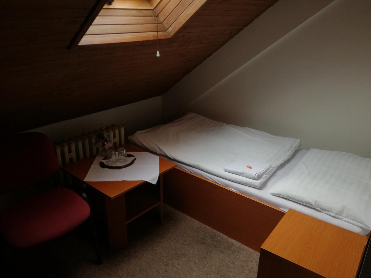 Penzion Olympia** Banska Bystrica Bagian luar foto